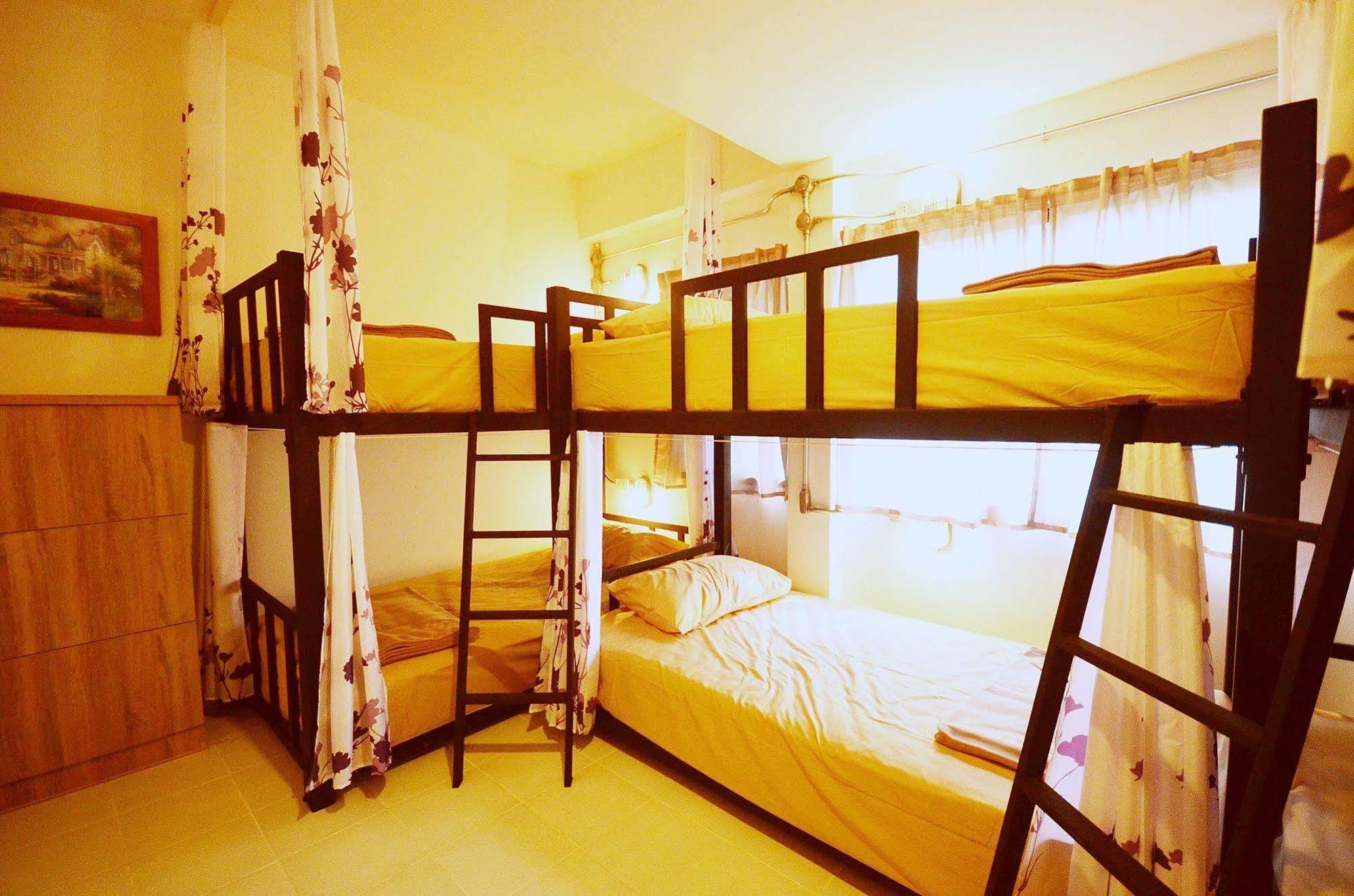 Hostel Early Bird *